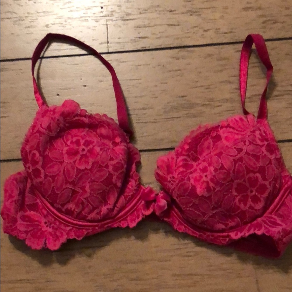 Victoria Secret Burgundy Lace Racerback Bra 🍇